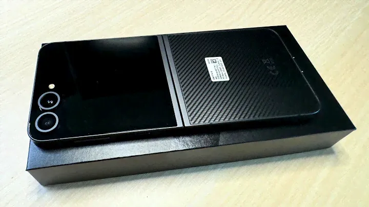 Samsung Z Flip 6 Unboxing - ASMR
